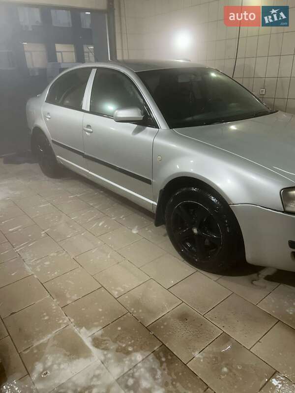 Skoda Superb 2005