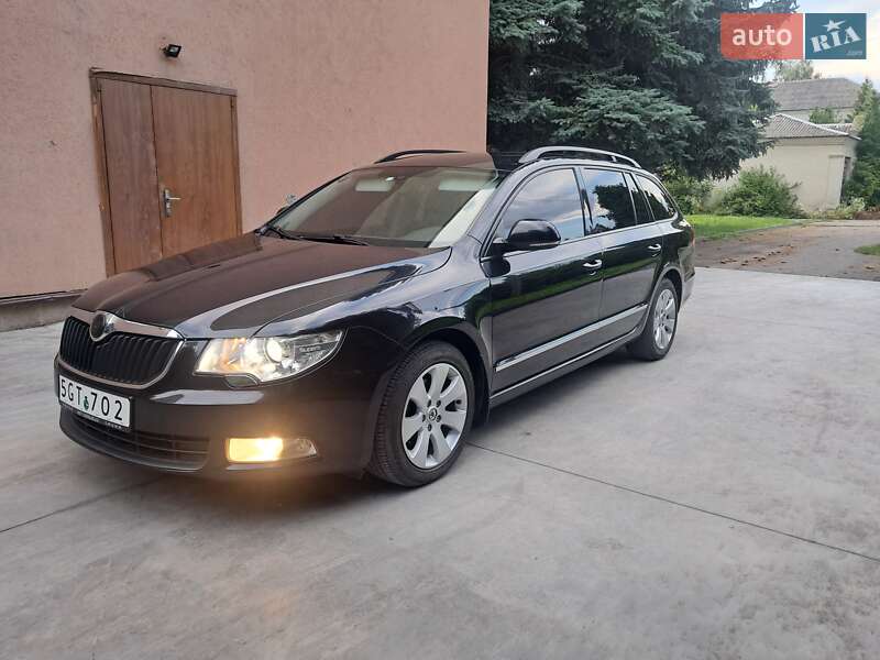 Универсал Skoda Superb 2010 в Дубно