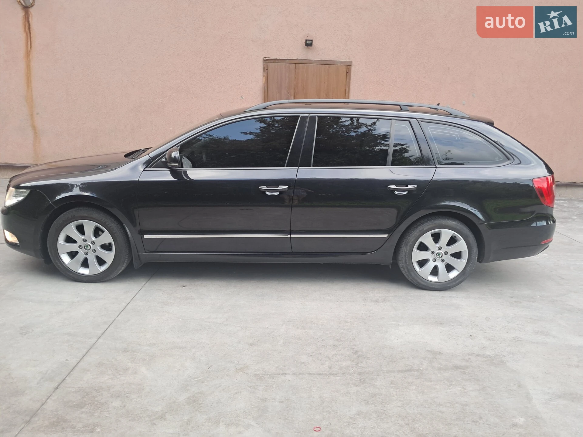2010 Skoda Superb - мініатюра 7