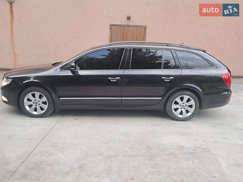Универсал Skoda Superb 2010 в Дубно