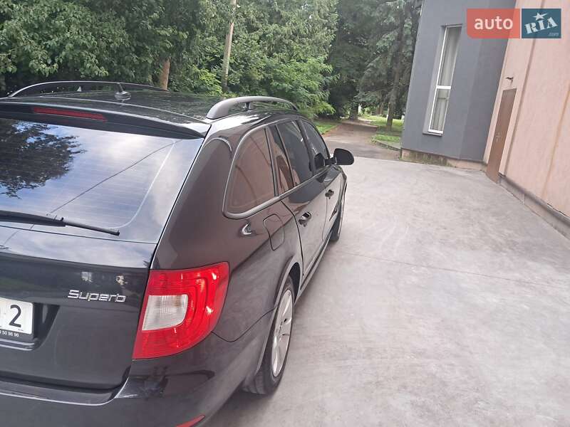 Универсал Skoda Superb 2010 в Дубно