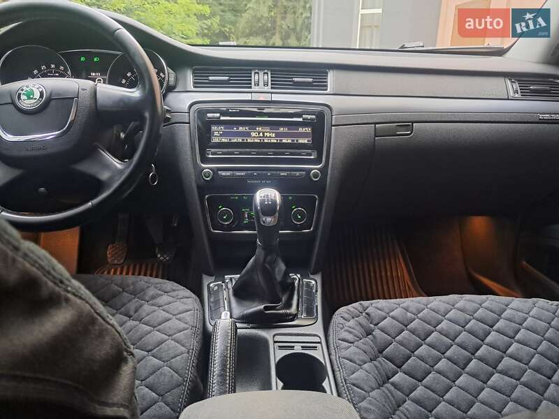 Универсал Skoda Superb 2010 в Дубно