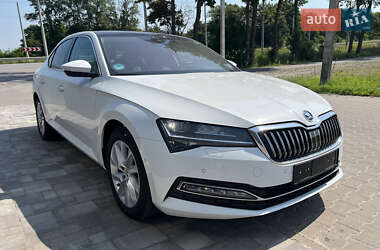 Ліфтбек Skoda Superb 2022 в Рівному