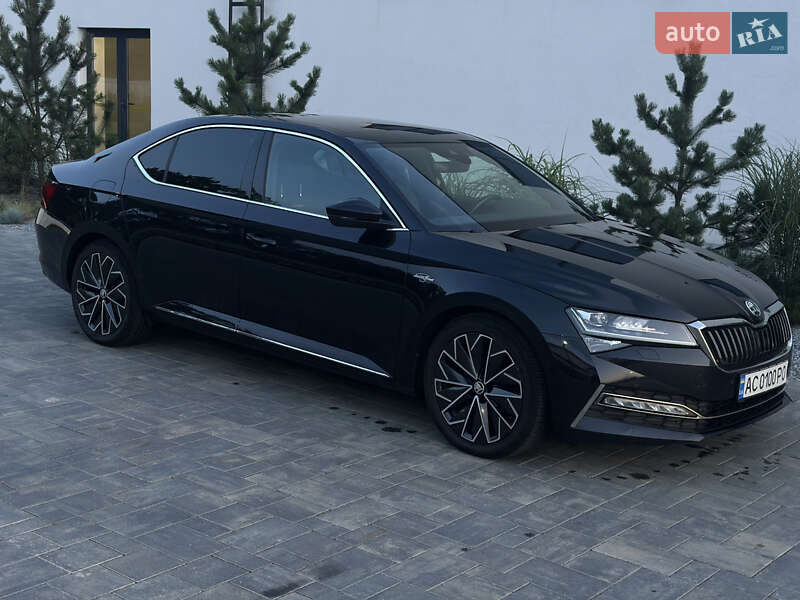 Лифтбек Skoda Superb 2019 в Львове