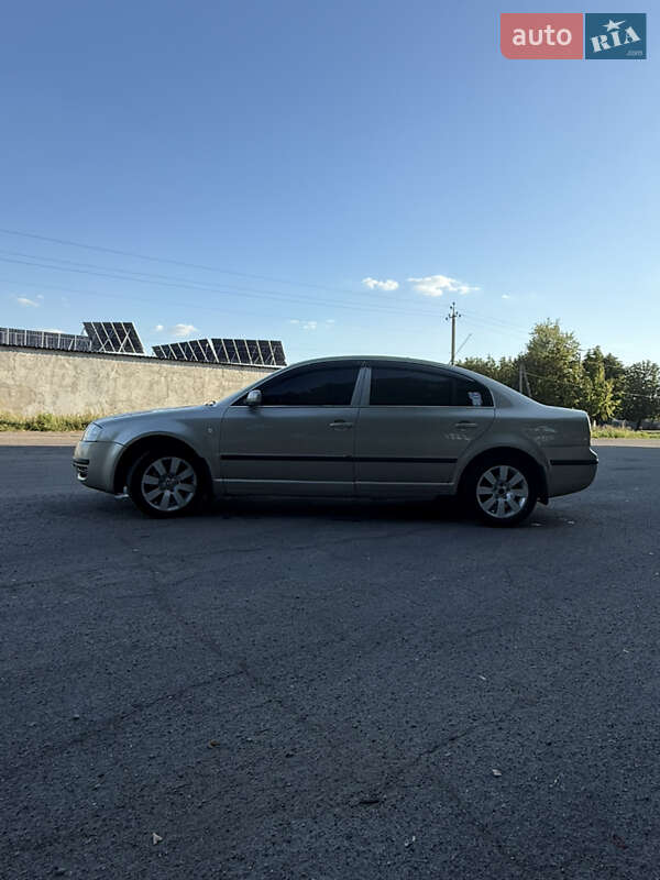 Лифтбек Skoda Superb 2005 в Соленом фото 4 Лифтбек Skoda Superb 2005 в Соленом