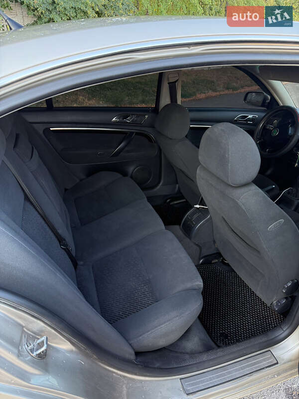 Лифтбек Skoda Superb 2005 в Соленом фото 8 Лифтбек Skoda Superb 2005 в Соленом