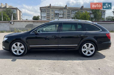 Универсал Skoda Superb 2012 в Шумске