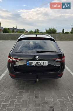 Универсал Skoda Superb 2019 в 