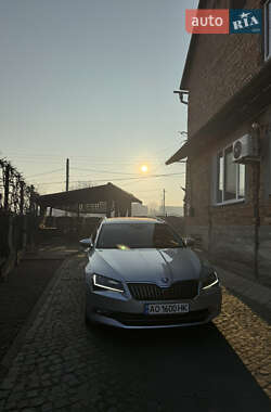 Универсал Skoda Superb 2017 в 