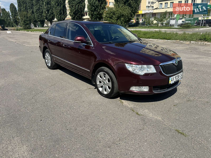 Лифтбек Skoda Superb 2009 в 