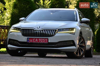 Універсал Skoda Superb 2019 в Дрогобичі