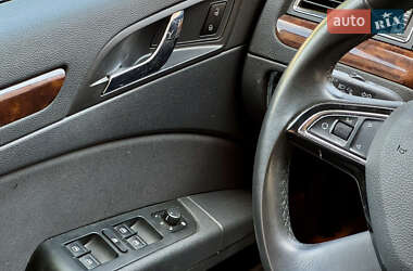 Лифтбек Skoda Superb 2014 в 