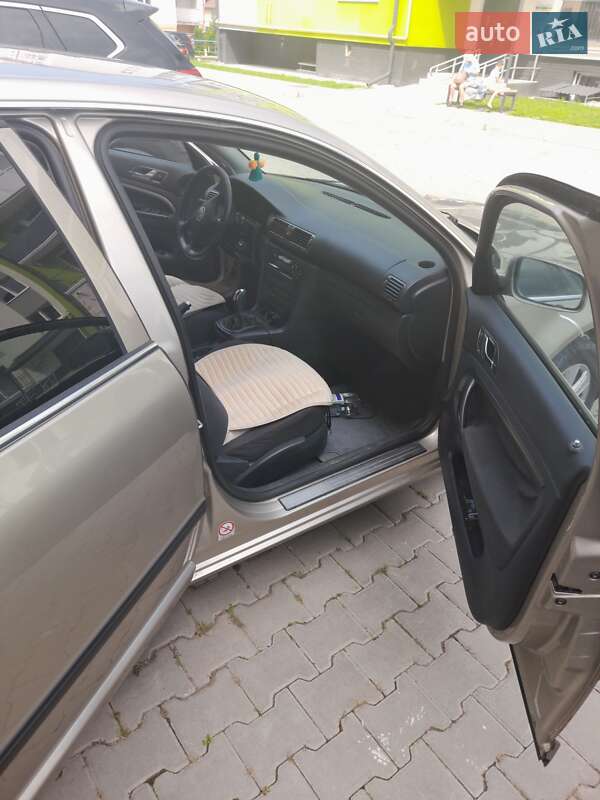 Лифтбек Skoda Superb 2005 в Тернополе