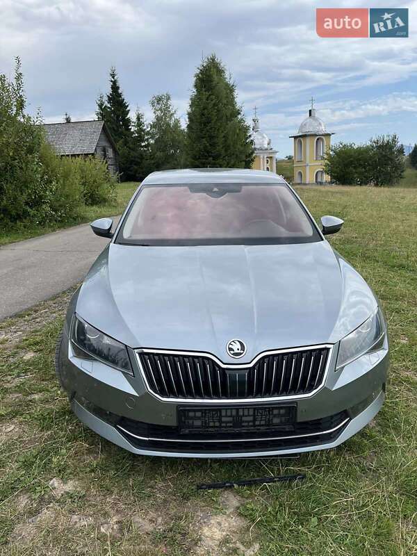 Лифтбек Skoda Superb 2017 в Межгорье