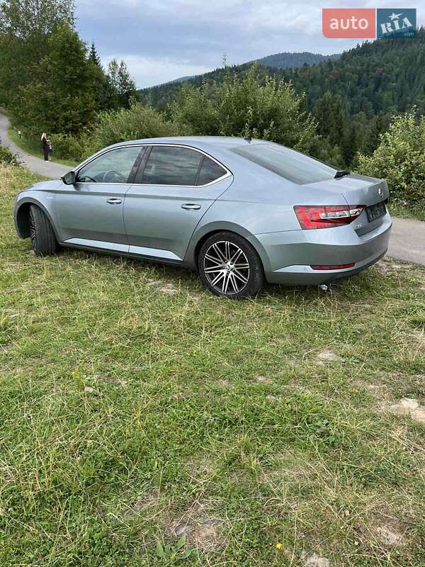 Лифтбек Skoda Superb 2017 в Межгорье