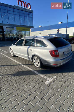 Универсал Skoda Superb 2013 в 