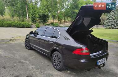 Лифтбек Skoda Superb 2011 в 