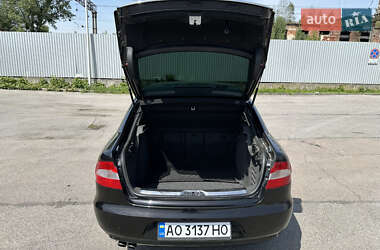 Лифтбек Skoda Superb 2011 в 