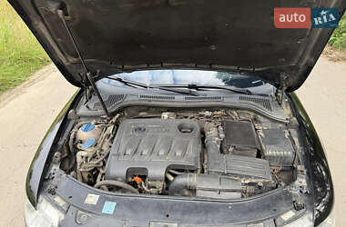 Лифтбек Skoda Superb 2011 в 