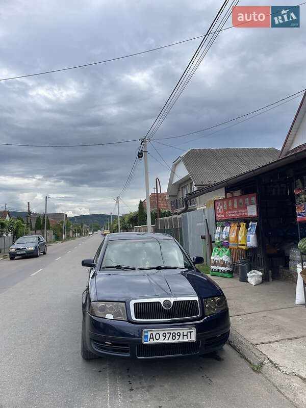 Лифтбек Skoda Superb 2006 в 
