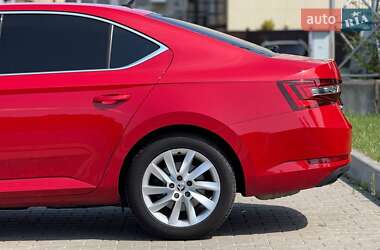 Лифтбек Skoda Superb 2018 в 