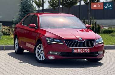 Лифтбек Skoda Superb 2018 в 