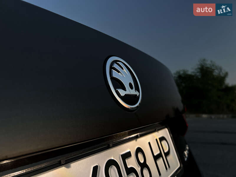 Лифтбек Skoda Superb 2017 в Киеве