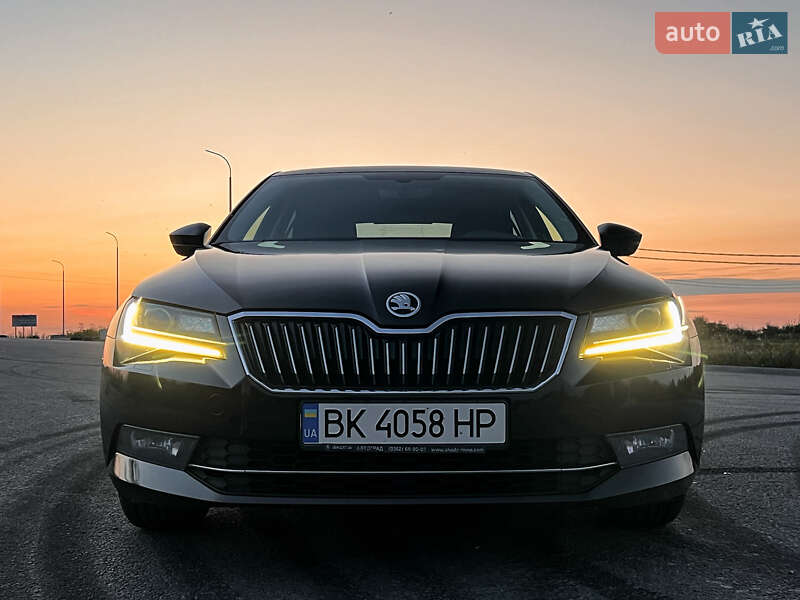 Лифтбек Skoda Superb 2017 в Киеве