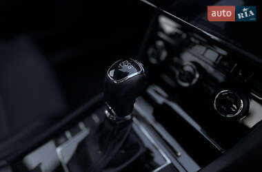 Лифтбек Skoda Superb 2017 в 