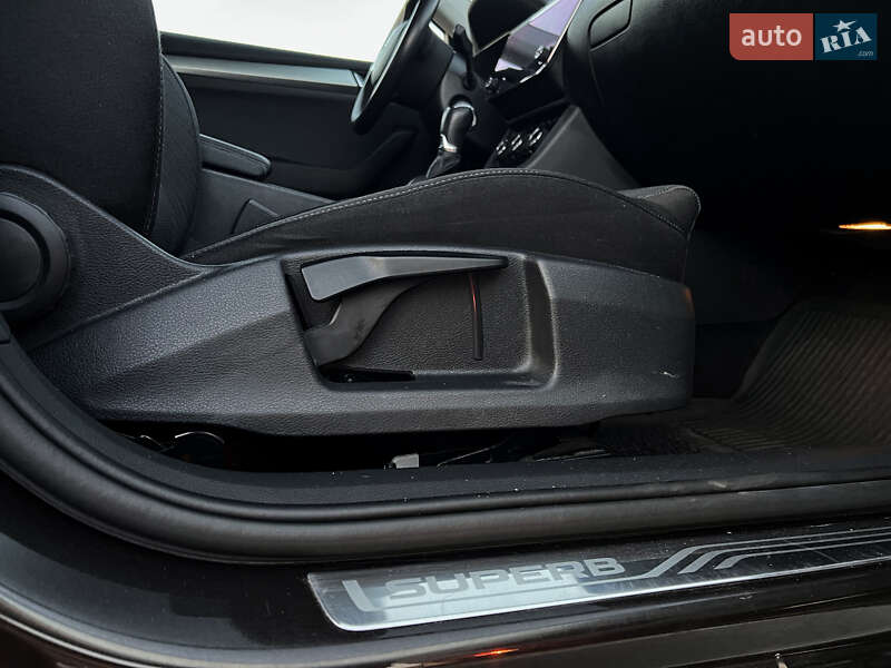 Лифтбек Skoda Superb 2017 в Киеве