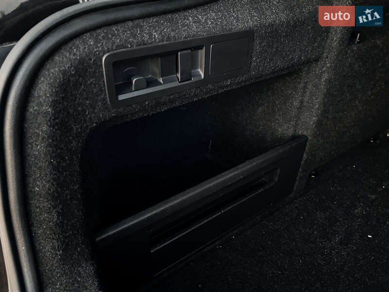 Лифтбек Skoda Superb 2017 в Киеве