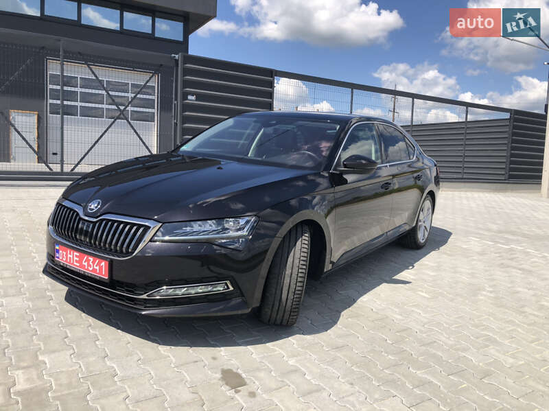 Лифтбек Skoda Superb 2022 в Луцке