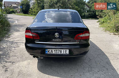 Лифтбек Skoda Superb 2010 в 