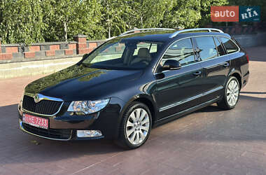 Универсал Skoda Superb 2012 в Ровно