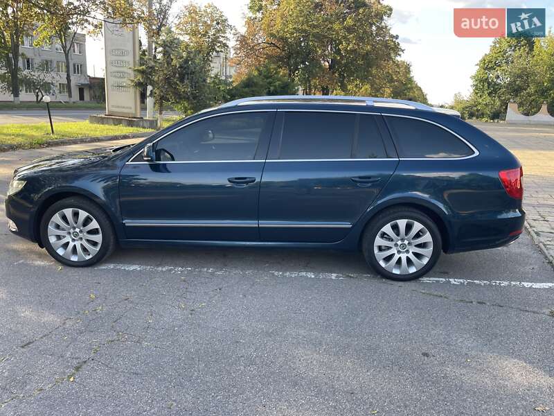 Универсал Skoda Superb 2012 в Киеве