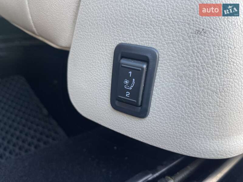Универсал Skoda Superb 2012 в Киеве