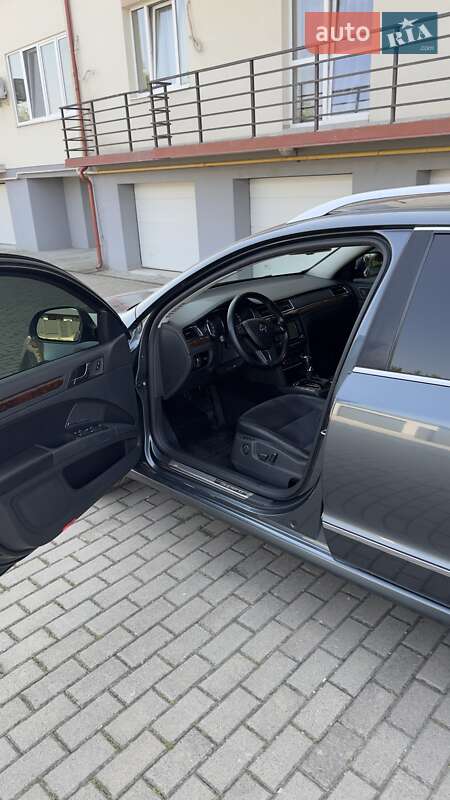 Универсал Skoda Superb 2013 в Ужгороде