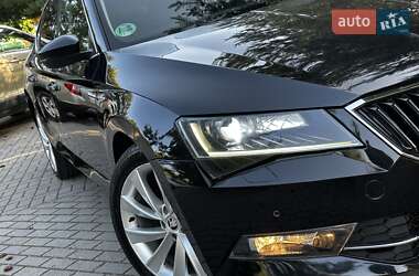 Лифтбек Skoda Superb 2016 в 