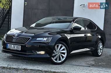 Лифтбек Skoda Superb 2016 в 