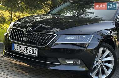 Лифтбек Skoda Superb 2016 в 