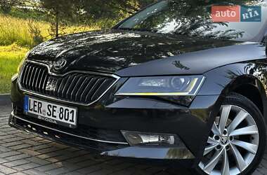 Лифтбек Skoda Superb 2016 в 