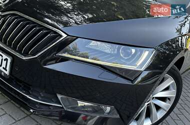 Лифтбек Skoda Superb 2016 в 