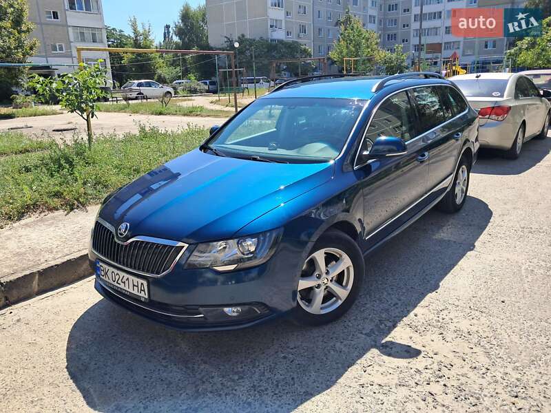 Універсал Skoda Superb 2014 в Вараші