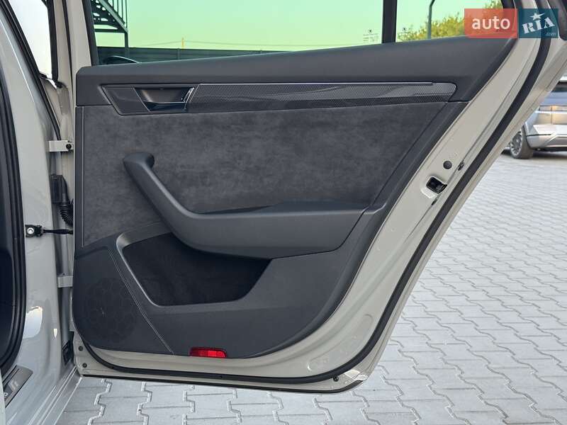 Универсал Skoda Superb 2019 в Луцке