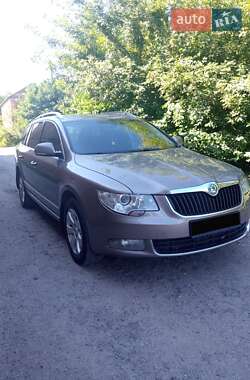 Универсал Skoda Superb 2011 в Казатине