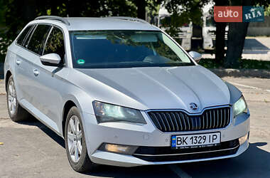 Универсал Skoda Superb 2017 в Ровно