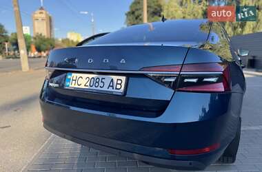 Лифтбек Skoda Superb 2022 в 