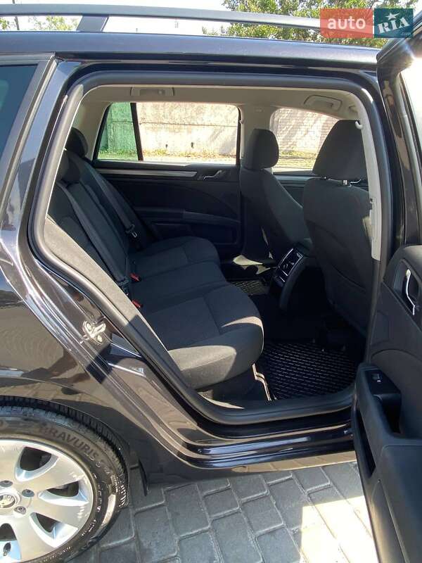 Універсал Skoda Superb 2011 в Дніпрі фото 17 Універсал Skoda Superb 2011 в Дніпрі