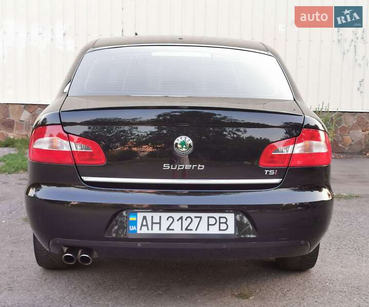 Лифтбек Skoda Superb 2012 в Славянске