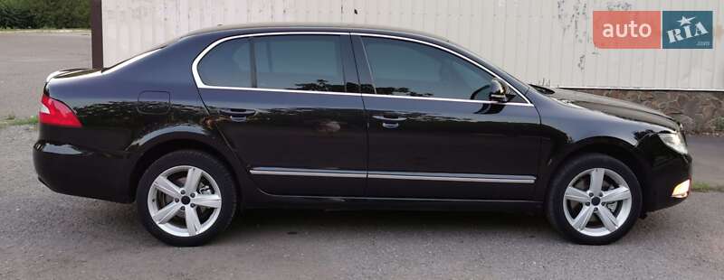 Лифтбек Skoda Superb 2012 в Славянске